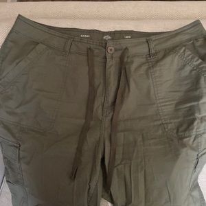 St. John’s Bay Plus size women’s capri pants.